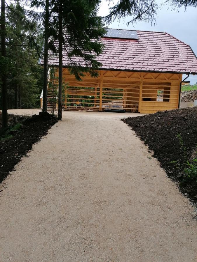Kamp Beli Gaber Hotel Stari Trg pri Lozu Exterior foto